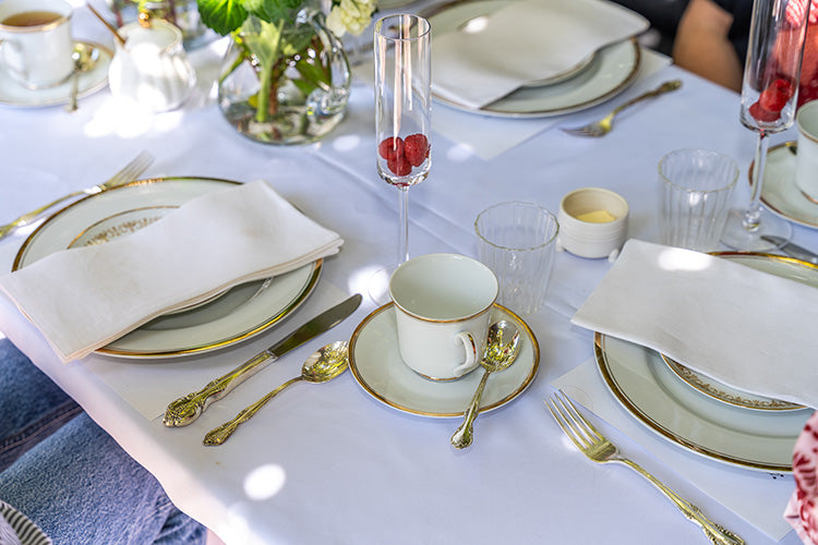 How to Set An Invitation-Worthy Afternoon Tea